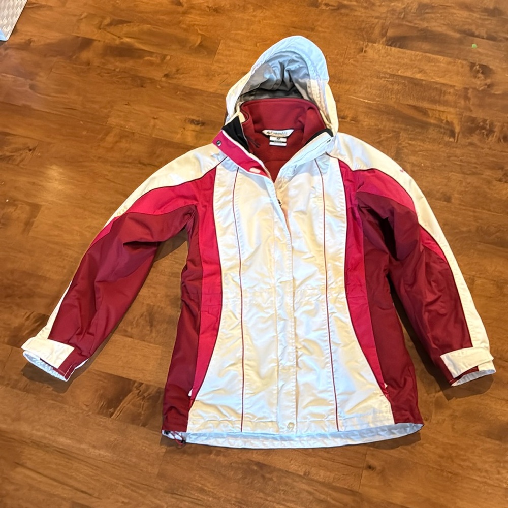 Red & white dual Columbia jacket. Size small